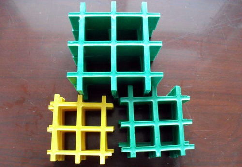 進水格柵網(wǎng)耐水性好 玻璃鋼格柵蓋板的卓越性能與應用